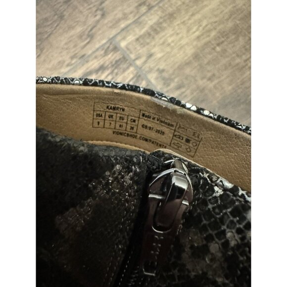 Vionic Size 9 Kamryn Boa Metallic Snake Nebuck Ankle Boots Booties Comfort Shoe‎ - Picture 6 of 15